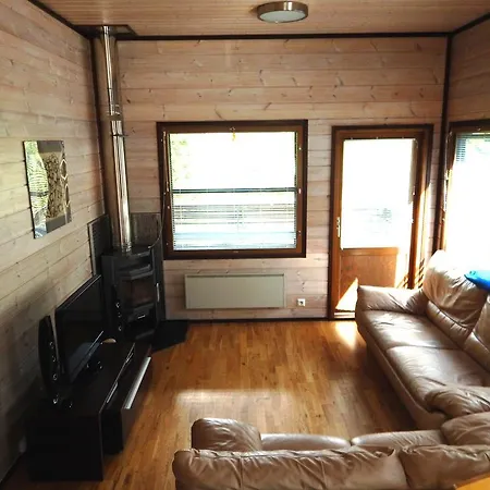Semesterbostad Findomik Cottages *